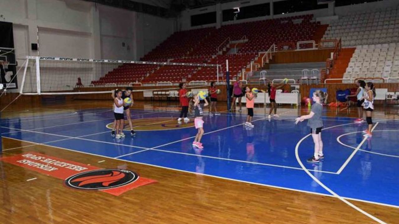 Kuşadası’nda Yaz Spor Okulları için kayıtlar başladı