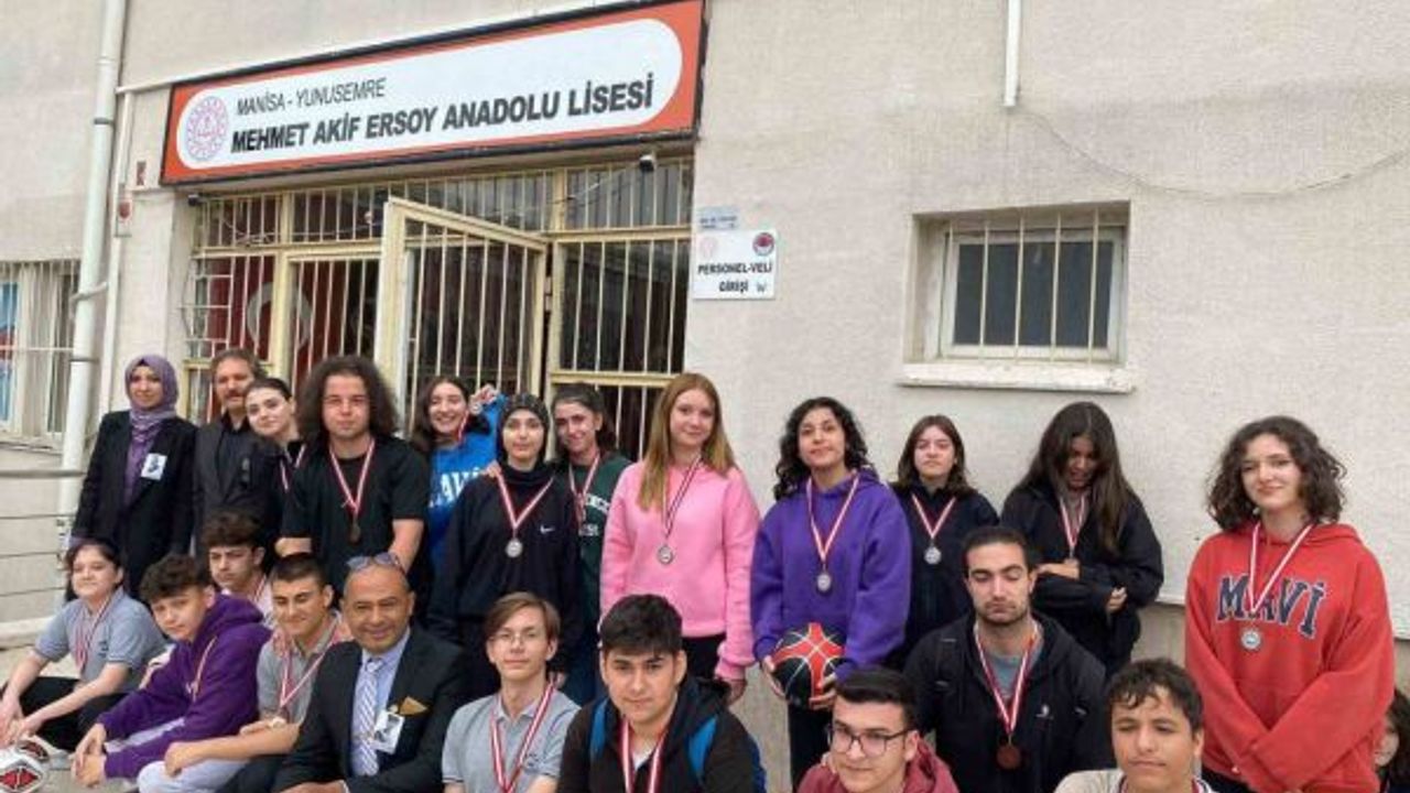 Mehmet Akif Ersoy Anadolu Lisesi’nde son ders yapıldı