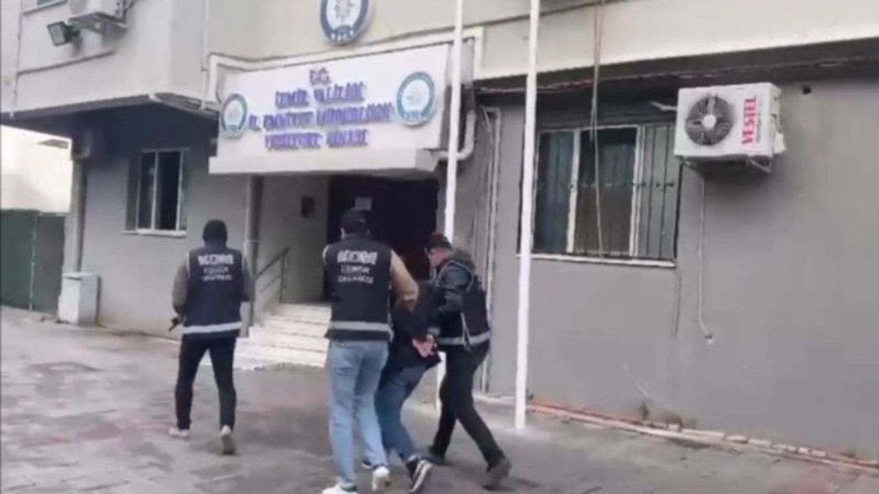 İnterpol tarafından aranıyordu: Kazakistan uyruklu şüpheli İzmir’de yakalandı
