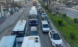 9 günlük bayram tatili için vatandaşlar yollara düştü | Karadeniz Sahil Yolu'nda trafik yoğunluğu...