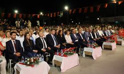 CHP Lideri Özgür Özel, Aydın'da Suavi konserine katıldı