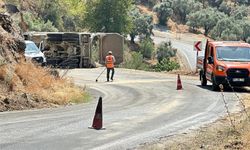 Aydın'da kamyon devrildi