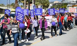 Kuşadası'nda Kadınlar Günü etkinliklerle kutlandı