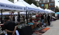 Antika Pazarı'na yoğun ilgi