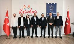Başkan Ömer Günel durmuyor.. Kuşadası’nda imzalar atıldı