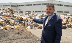 Şehrin göbeğinde açık hava çöp alanı