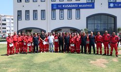 Kuşadası Belediyesi Arama Kurtarma Ekibi eğitim sertifikasını Başkan Ömer Günel’in elinden aldı