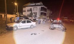 Otomobiller çarpıştı, yaralılar var