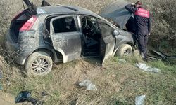 Aydın’da feci kaza.. Otomobil yol kenarına savruldu