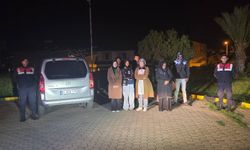 Aydın’da otomobilde kadınlı erkekli yakalandılar