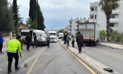 Freni patlayan kamyon öğrenci servisine çarptı, 22 yaralı