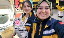 Aydın’da aceleci bebek ambulansta dünyaya geldi