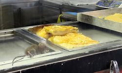 Börek tezgahlarında fare cirit attı