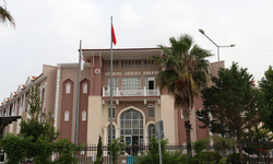 8 kişi evde basıldı