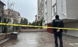 Çatıdan düşen adam hayatını kaybetti