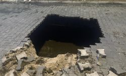 Yol çöktü, insan kemikleri çıktı