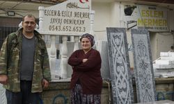 Aşkları sanal alemde başladı, şimdi mermer atölyesinde mücadele ediyorlar