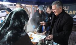 Başkan Erol ilk iftarını vatandaşlarla açtı