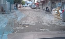 Buharkent’te yollar köstebek yuvasına döndü