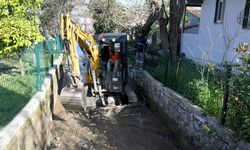 Kuşadası Belediyesi’nden Kirazlı Mahallesi’nde kapsamlı dere temizliği