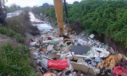 Dereyi çöplüğe çevirmişler