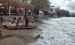 Fırtına işletmeleri yerle bir etti