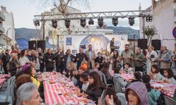 Kuşadası Belediyesi iftar günleri Güzelçamlı Mahallesi ile devam etti