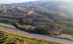 İzmir Otoyolu’nda heyelan