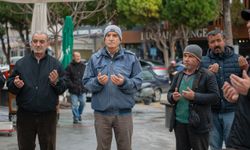 Kuşadası Belediyesi'nden 6 Şubat Deprem Şehitleri için Kur'an ve lokma hayrı