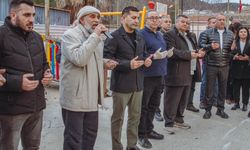 Kuşadası'nda oruçlar dualar eşliğinde açıldı