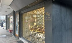 Kuyumcuya silahlı soygun girişimi