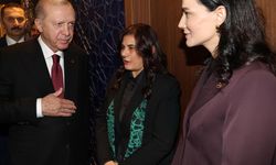 Özlem Çerçioğlu Cumhurbaşkanı Erdoğan’ı karşıladı