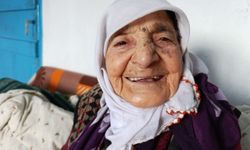 Asırlık çınar Dudu Teyze iki devri birden yaşadı