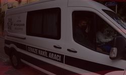 Aydın Büyükşehir’i eleştirecek bir şey bulamayınca şimdi de cenaze arabasının rengine sardılar