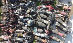 Aydın’da plakasız ve abartı egzozlu motosikletlere denetim