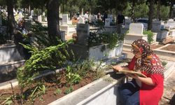 Aydın’da vatandaşlar bayramın ilk günü kabristanlara akın etti, Büyükşehir’in çalışmaları tam not aldı