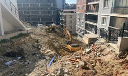 Enkaz kaldırma çalışmaları sürüyor