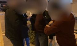 Polis rüşvet dolarlarını ele geçirdi