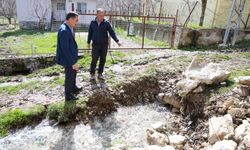 Yerin altından yüzeye çıktı, ekipler harekete geçti