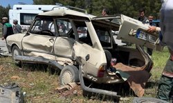 Aydın plakalı otomobil kazaya karıştı.. Denizli yolunda feci kaza, hayatını kaybetti