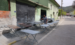 Aydın’da cemiyetlerin vazgeçilmezi demir masalar hazırlanıyor