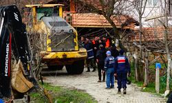 Gölet taştı, bir ev ve ahır sular altında kaldı