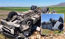 Kontrolden çıkan kamyon devrildi