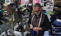 Yarım asırlık emektar terzi hazır giyime karşı zanaatını yaşatıyor