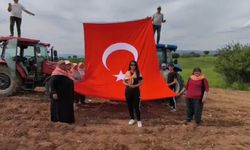 19 Mayıs'ı tarlada kutladılar