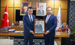 AK Parti Kuşadası İlçe Başkanı Fatih Sarıgöz’den Aydın İl Sağlık Müdürü Şenkul’a ziyaret