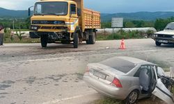 Otomobil ile kamyon çarpıştı