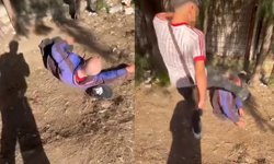 Sokakta uyuyan yaşlı adamın yüzüne tekme attılar