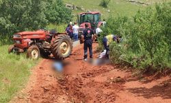 Traktör devrildi, 1’i çocuk 2 kişi yaşamını yitirdi