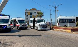 Aydın’da 2 okul servisi ile otomobil çarpıştı, yaralı öğrenciler var